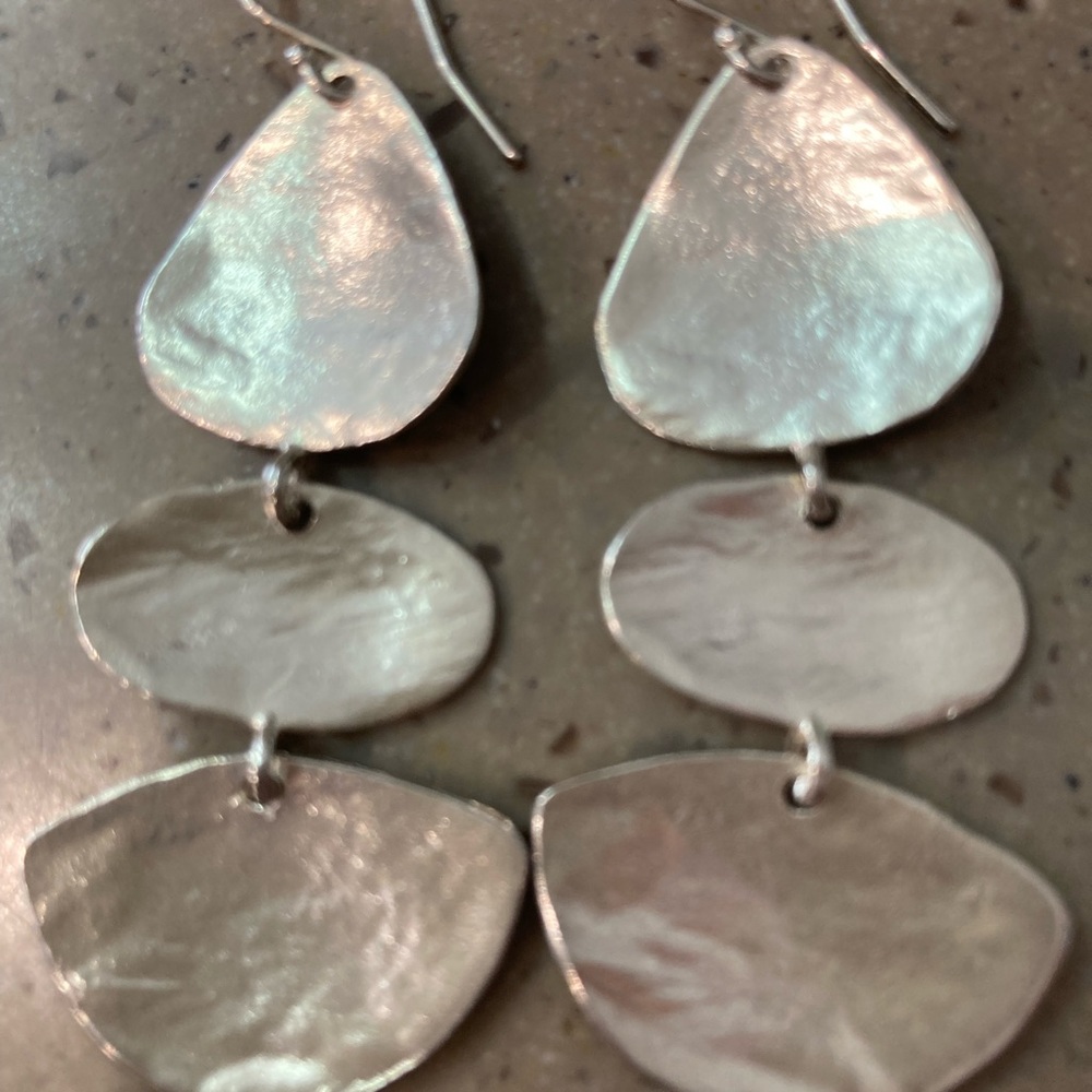 Beautiful Silpada Rendezvous W2842 Sterling Earrings